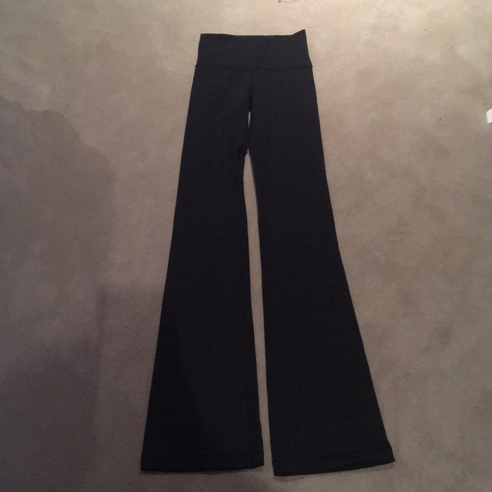 Lulu lemon black yoga pants